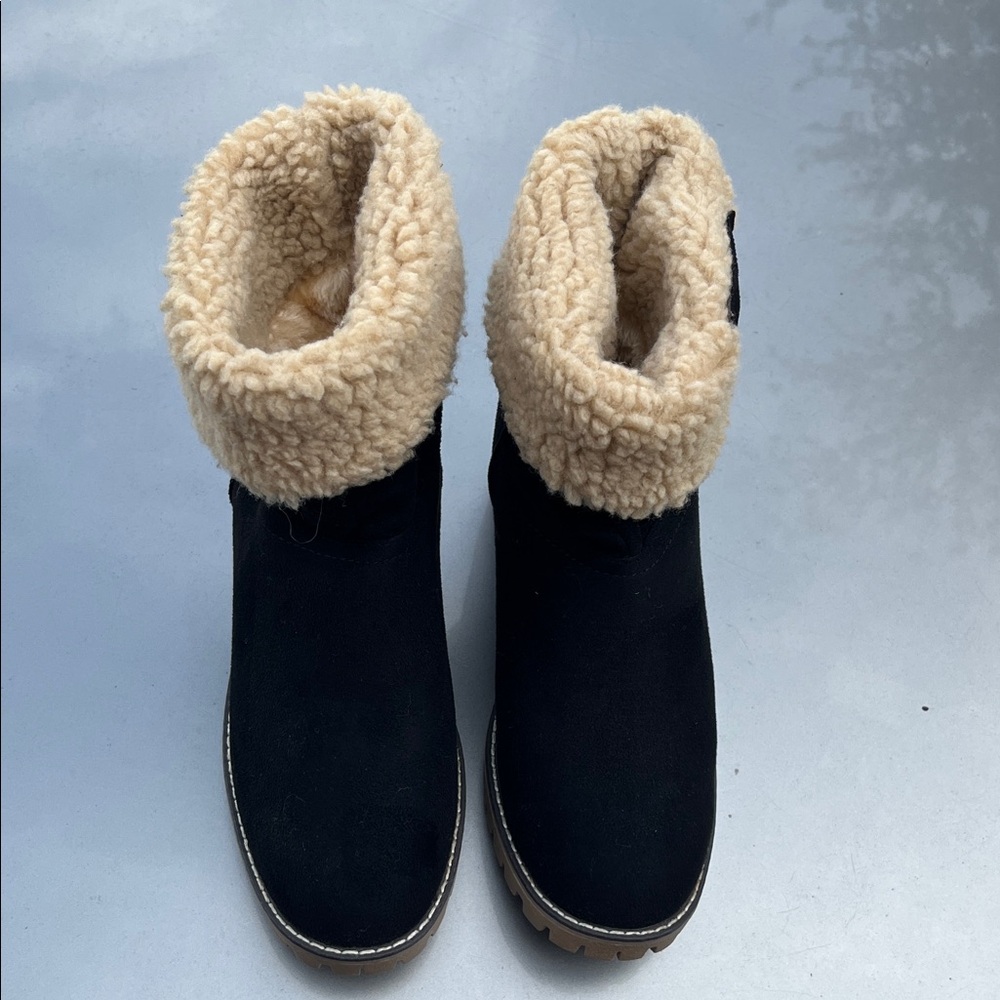 Cozy Black and Tan Winter Boots for Women
